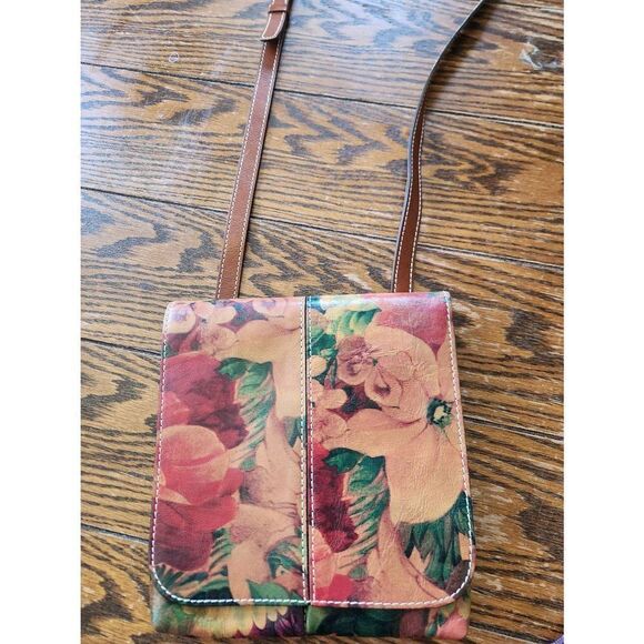 Patricia Nash Handbags - Patricia Nash GRANADA Heritage Multicolor Floral Print Leather Crossbody Bag